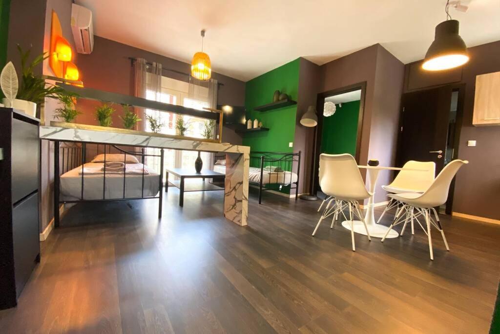 Green Apartment With View Komotini Eksteriør billede