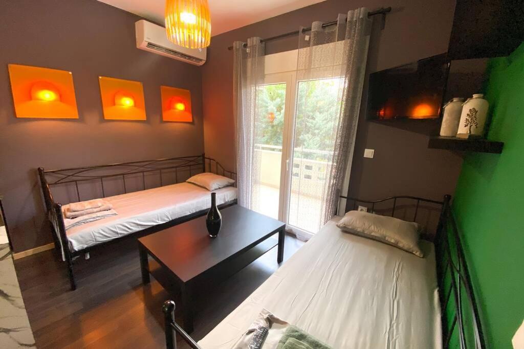 Green Apartment With View Komotini Eksteriør billede